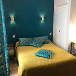 فندق Les Pastels لا روش سور يو