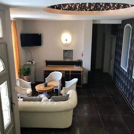 Hotel Les Pastels 3*