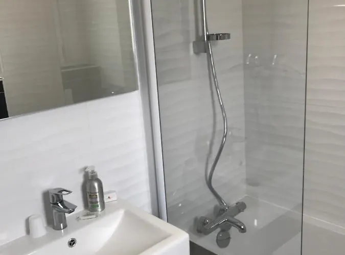 מלון Les Pastels לה-רוש-סור-יון