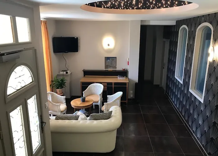 Hotel Les Pastels 3*